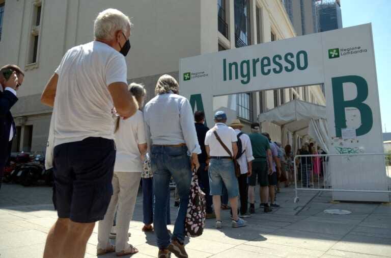 Galleria foto 'Covid, in Italia 58.885 nuovi casi e 60 morti, sale positività' - foto 1