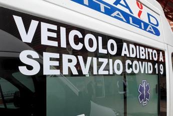 Galleria foto 'Covid oggi Calabria, 1.384 contagi e 1 morto: bollettino 11 ottobre' - foto 1