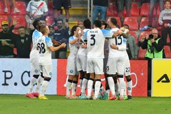 Galleria foto 'Cremonese-Napoli 1-4, azzurri soli al primo posto' - foto 1