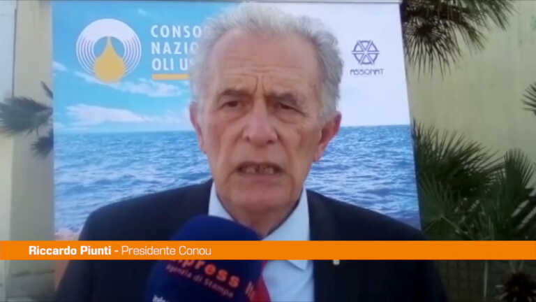 Galleria foto 'Da Conou una campagna per la raccolta degli oli usati' - foto 1