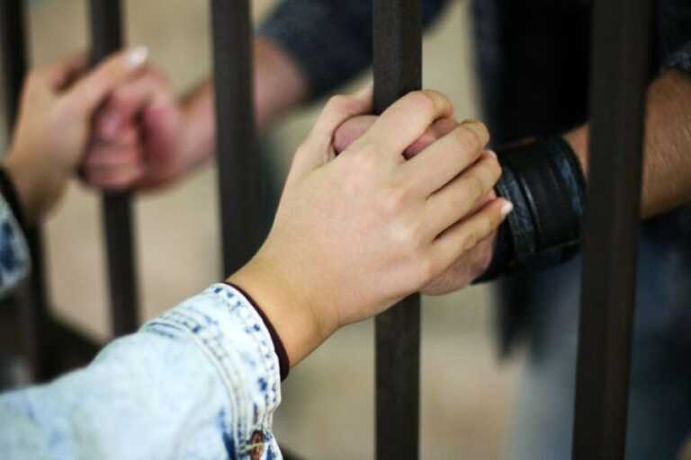 Donne corrieri a Japigia e San Pasquale. Così i clan proteggono il traffico di droga