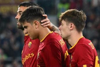 Galleria foto 'Dybala, 2022 finito per infortunio? Mourinho: “Sta molto male”' - foto 1