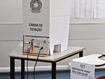 Galleria foto 'Elezioni Brasile 2022, primi dati: Bolsonaro in testa' - foto 1