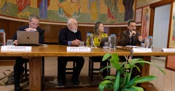 Galleria foto 'Esperti e religiosi, la situazione climatica è grave, cerchiamo soluzioni' - foto 1