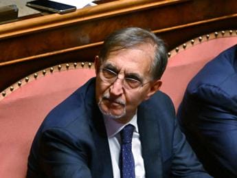 Galleria foto 'Fdi: “Minacce a La Russa con stella a 5 punte su sede Garbatella”' - foto 1