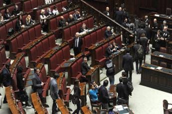 Galleria foto 'Fontana presidente Camera, opposizione: “Volto estremo della destra”' - foto 1