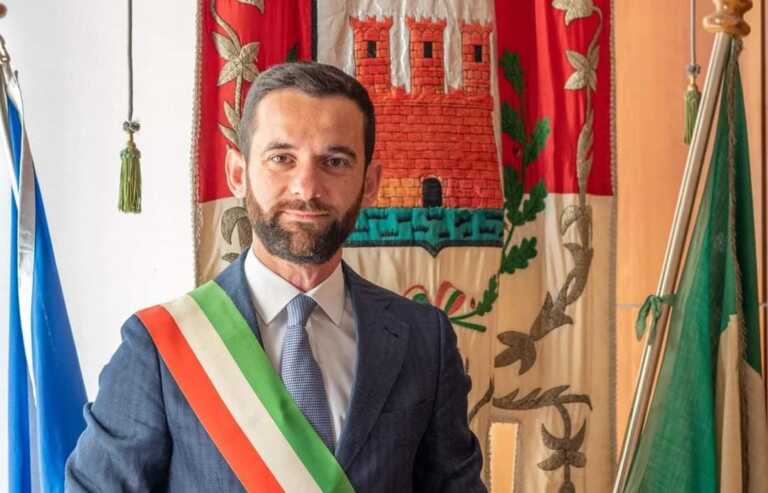 Castellaneta, si dimettono 11 consiglieri: cade il sindaco eletto a giugno