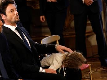 Galleria foto 'Governo, bimbi protagonisti al Quirinale: Ginevra e Mirta in prima fila' - foto 1