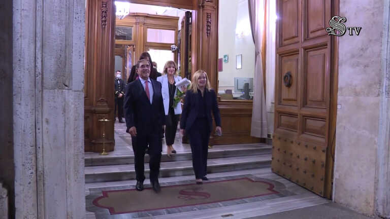 Galleria foto 'Governo, Meloni lascia il Senato dopo un incontro con La Russa' - foto 1
