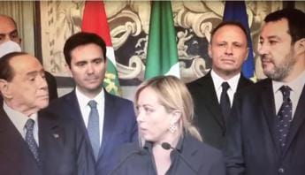 Galleria foto 'Governo, niente show Berlusconi al Colle: solo uno ‘sguardo’ – Video' - foto 1