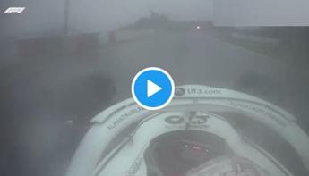 Galleria foto 'Gp Giappone, Gasly rischia incidente con trattore – Video' - foto 1