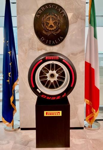 Galleria foto 'Gp Singapore, da Pirelli a Brembo all’Ambasciata d’Italia le aziende motorsport' - foto 1