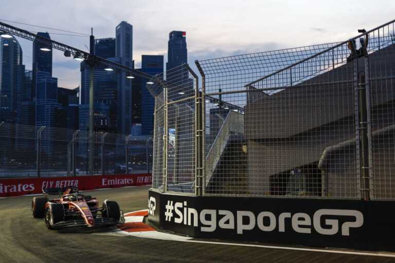 Galleria foto 'Gp Singapore, pole Leclerc su Perez, Hamilton e Sainz' - foto 1