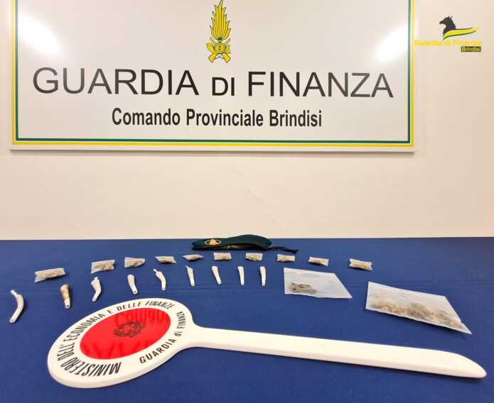 Controlli della Guardia di finanza nel Brindisino: sequestrati 170 grammi di droga