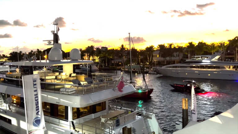 Galleria foto 'Il Salone Nautico di Genova sbarca in Florida' - foto 1