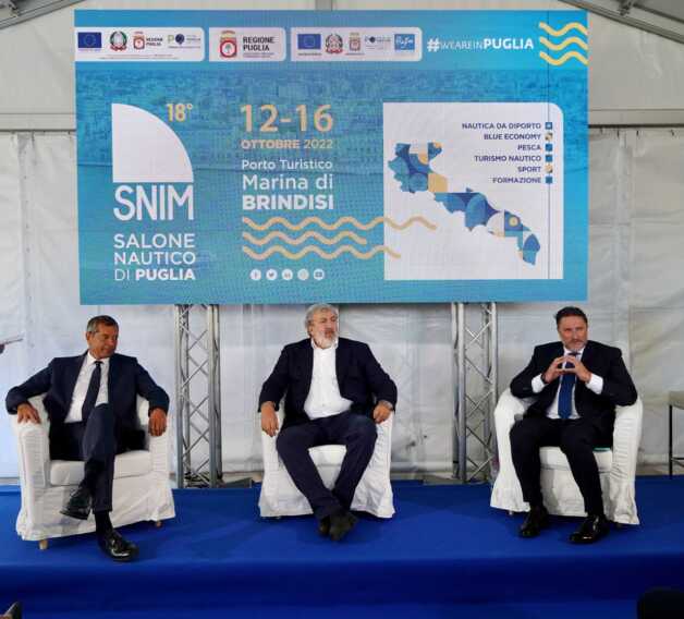 Galleria foto 'Inaugurato a Brindisi il Salone nautico di Puglia, Emiliano: «Connettiamo formazione e investimenti» – FOTO e VIDEO' - foto 14