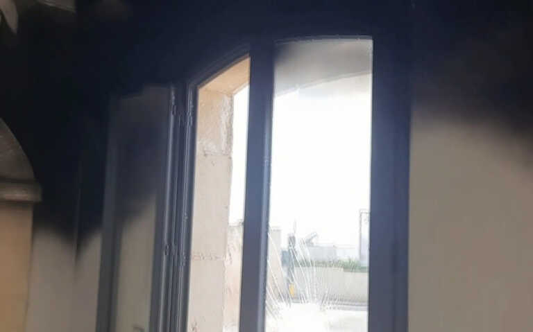Lizzano, incendiato un appartamento dell’assessore Motolese. Solidarietà dalle istituzioni