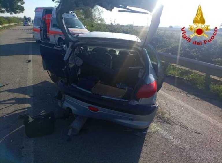 Galleria foto 'Scontro tra due auto a Tuturano: mamma e figlia di 7 anni in ospedale' - foto 1
