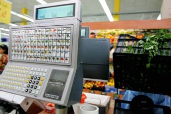 Galleria foto 'Inflazione annua all’8,9%, carrello spesa a 10,9%: Istat conferma stima' - foto 1