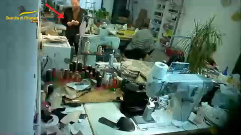 Galleria foto 'Intermediazione illecita e sfruttamento al lavoro, 3 arresti a Pavia' - foto 1