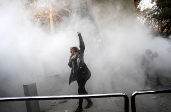 Galleria foto 'Iran, le ultime ore di Nika: video rivelano arresto prima della morte' - foto 1