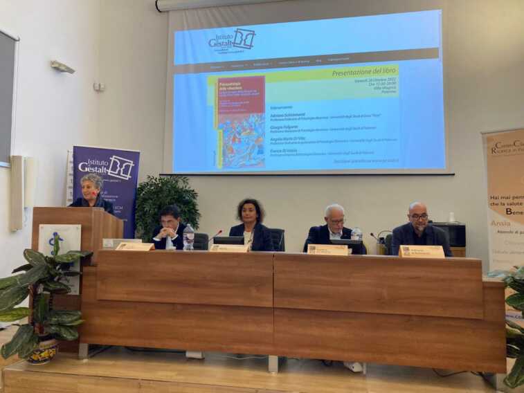 Galleria foto 'La psicoterapia che guarda al sociale' - foto 1