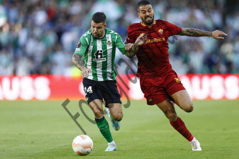 Galleria foto 'La Roma pareggia a Siviglia, 1-1 sul campo del Betis' - foto 1