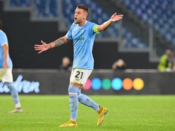 Galleria foto 'Lazio-Salernitana 1-3. Milinkovic-Savic ammonito salta il derby' - foto 1