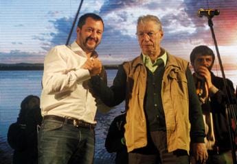 Galleria foto 'Lega, linea dura Salvini contro ‘Comitato Nord’ di Bossi' - foto 1