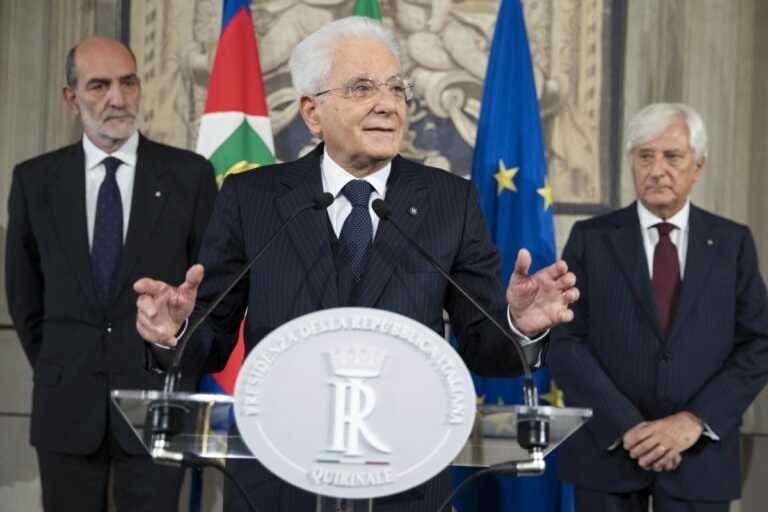 Galleria foto 'Mattarella “Auguri al nuovo Governo, necessario procedere velocemente”' - foto 1