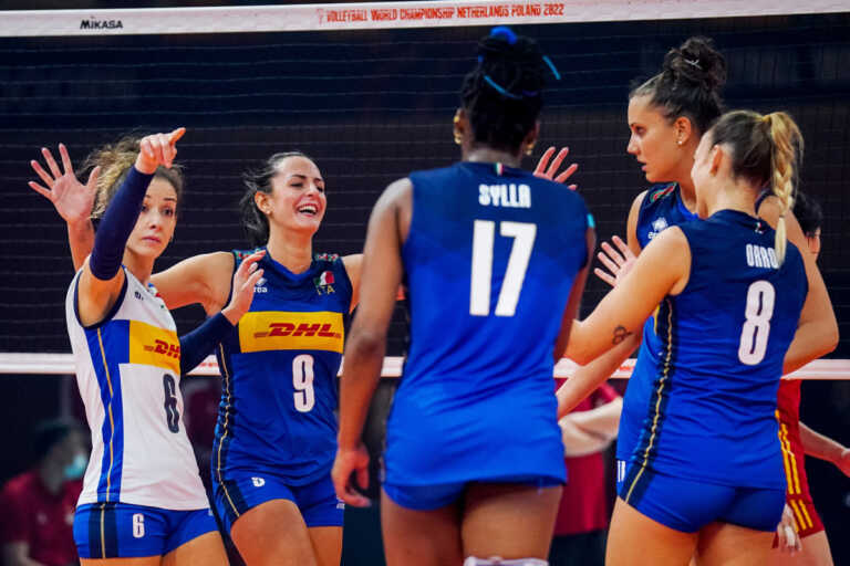 Galleria foto 'Medaglia di bronzo per le azzurre ai Mondiali di volley' - foto 1