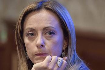 Galleria foto 'Meloni lascia chat Fratelli d’Italia, ecco perché' - foto 1