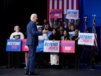 Galleria foto 'Midterm 2022, Biden: “Vincere al Congresso per difendere l’aborto”' - foto 1