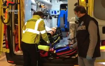 Galleria foto 'Milano, aggressione in centro commerciale: tre feriti gravi, un fermato' - foto 1