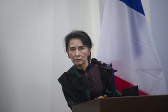 Galleria foto 'Myanmar, Aung San Suu Kyi condannata ad altri tre anni per corruzione' - foto 1
