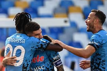 Galleria foto 'Napoli-Torino 3-1, azzurri calano tris e provano fuga' - foto 1
