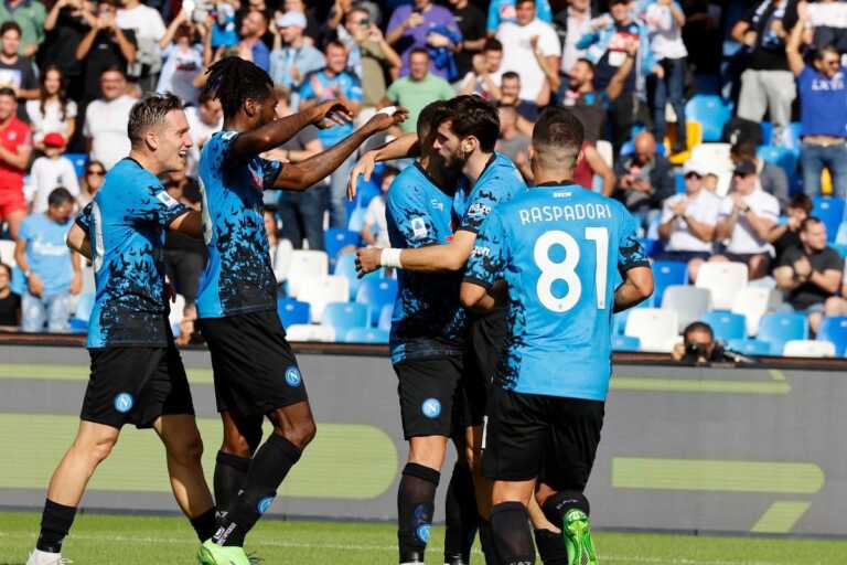 Galleria foto 'Napoli-Torino 3-1, gli azzurri restano in testa' - foto 1