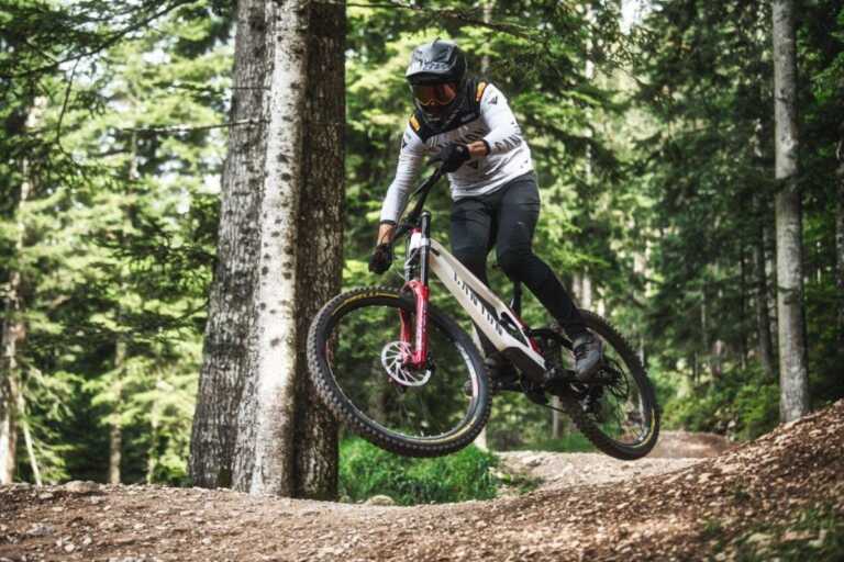 Nuovi Pirelli Scorpion Race, per il Gravity Racing, Enduro e Downhill