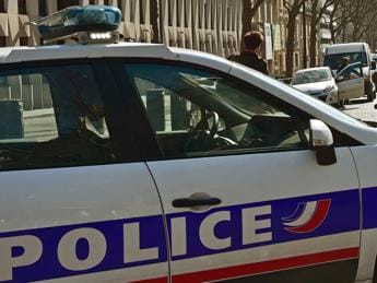 Galleria foto 'Orrore a Parigi, trovato corpo di una 12enne in un baule' - foto 1