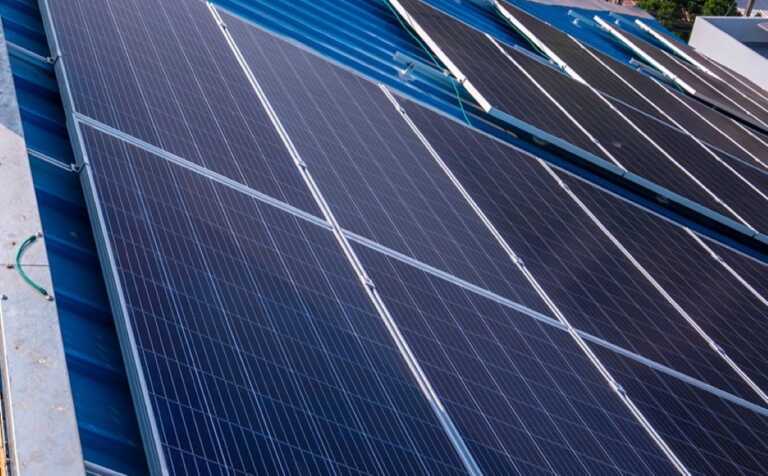 La Puglia produce energia elettrica ma è poco green: il 69% è da fonti fossili