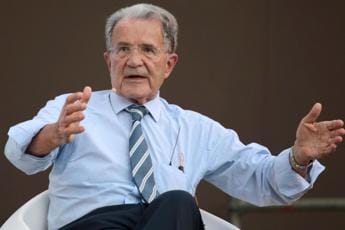 Galleria foto 'Pd, Prodi: “Scioglierlo sarebbe un suicidio, cambiamento sia radicale”' - foto 1