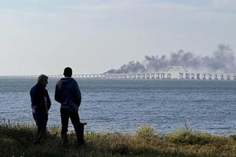 Galleria foto 'Ponte Crimea, Kiev: “Esplosione per conflitto fra forze sicurezza russe”' - foto 1