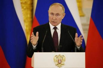 Galleria foto 'Ponte Crimea, Putin firma decreto per rafforzare sicurezza' - foto 1