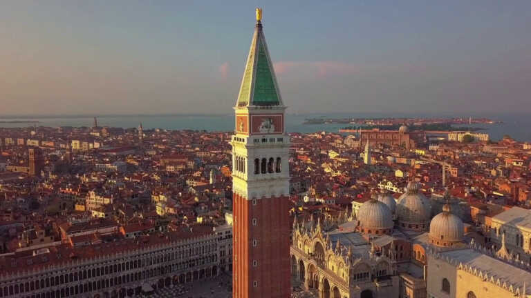 Galleria foto 'Ponte di Ognissanti, in viaggio 11,8 milioni di italiani' - foto 1