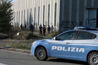 Galleria foto 'Rave party Modena, iniziate oggi operazioni sgombero' - foto 1