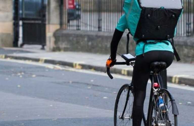Galleria foto 'Sicurezza sul lavoro: a Bari un corso di formazione per riders' - foto 1