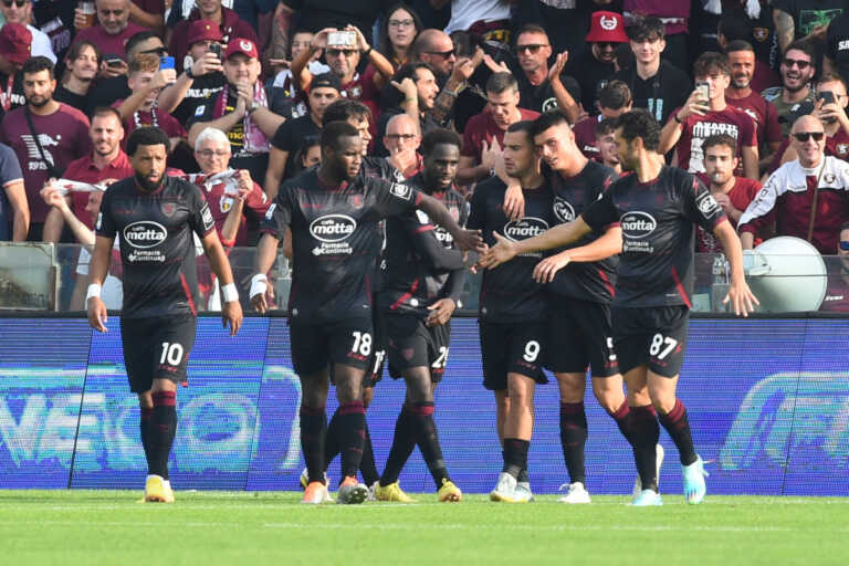 Galleria foto 'Salernitana-Spezia 1-0, decide la rete di Mazzocchi' - foto 1