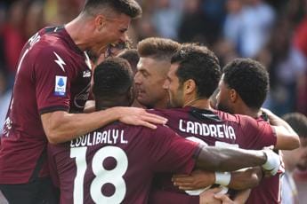 Galleria foto 'Salernitana-Verona 2-1, Dia gol decisivo al fotofinish' - foto 1