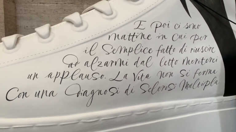 Galleria foto 'Sclerosi multipla, le scarpe di Sanofi e Aism per sostenere la ricerca' - foto 1