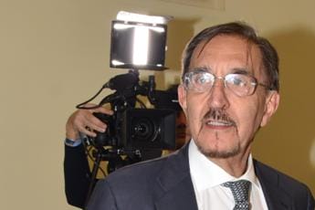 Galleria foto 'Senato, La Russa: “Ringrazio Calderoli, prova compattezza centrodestra”' - foto 1